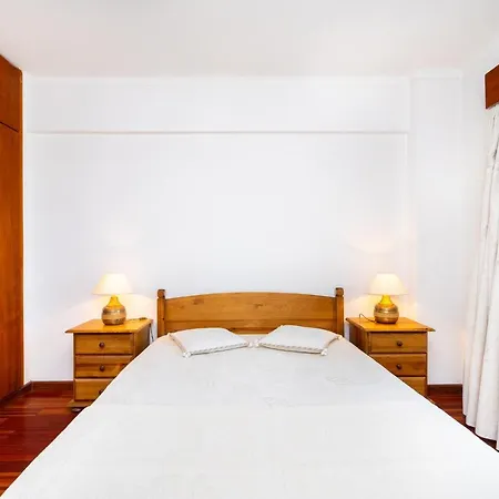 Whome | Vilamoura Sunny Apartman